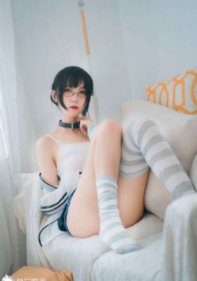 老师抱我进办公室揉我胸h视频_4K免费播放