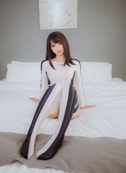 女大学生沙龙市_爱奇艺VIP神马影院手机在线